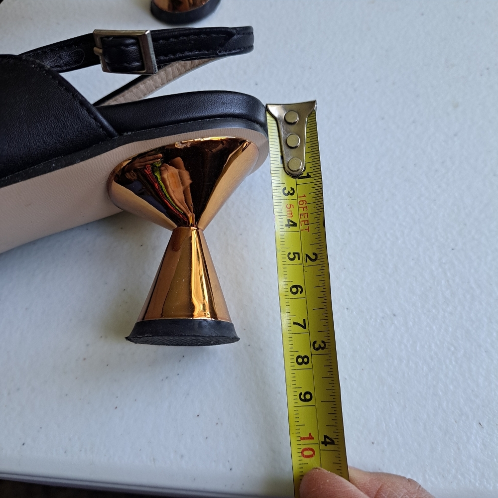 Voga Hand Made Black Slingback Heels - Picture 6 of 6